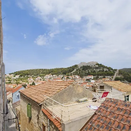 Ante 2 Apartment *