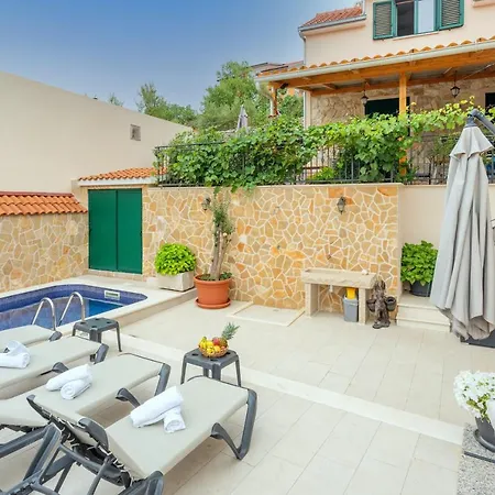 Apartment Ante 2 *