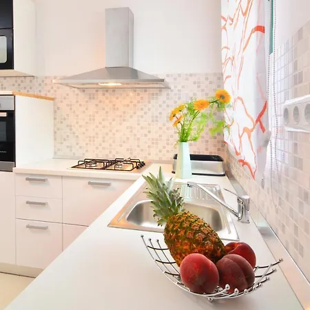 Ante 2 Apartment Hvar Town