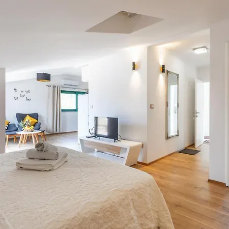Apartment Ante 2 Hvar Town