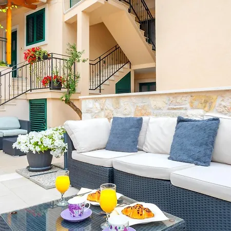 Apartment Ante 2