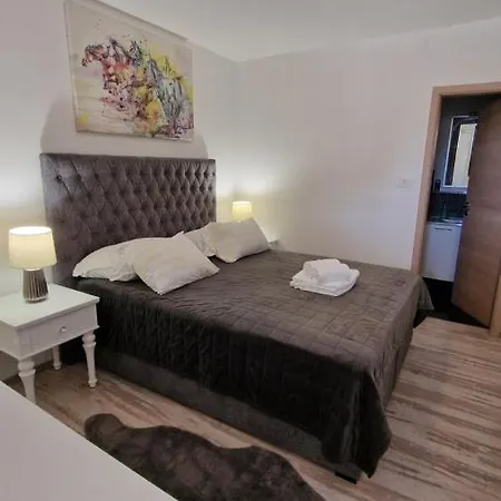 Apartment Ante 2 *