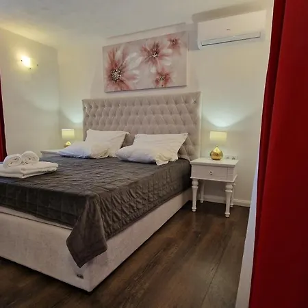 Ante 2 * Hvar Town