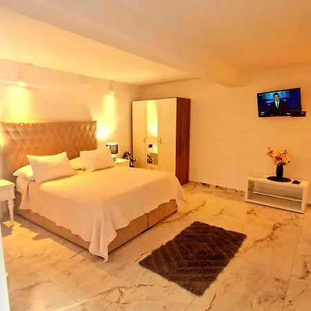 Apartment Ante 2