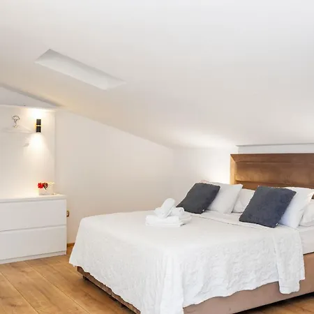 Apartment Ante 2 Hvar Town