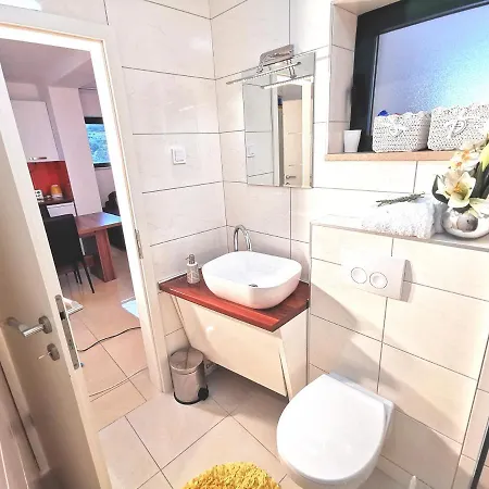 Apartment Ante 2